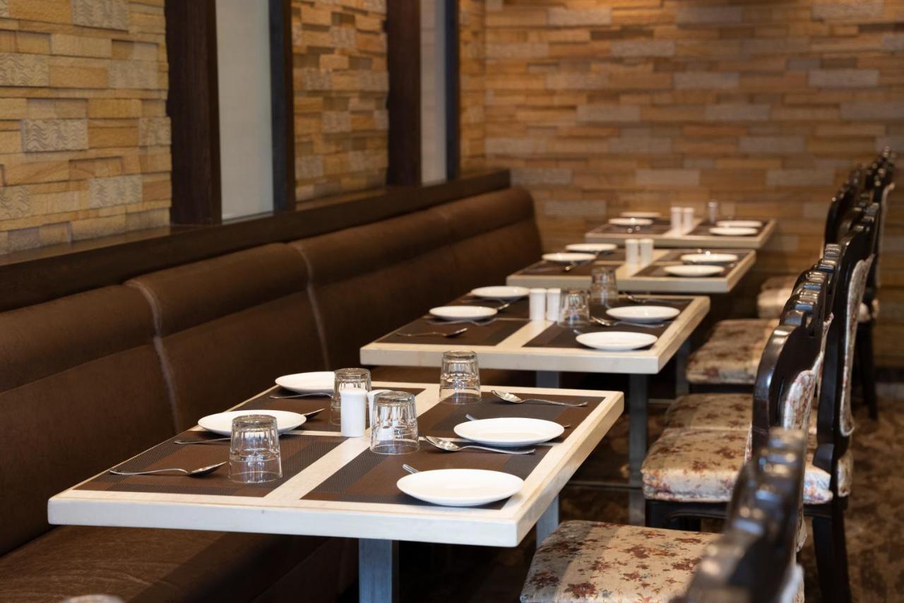 Gold Crest Business Hotel Navi Mumbai Exteriör bild