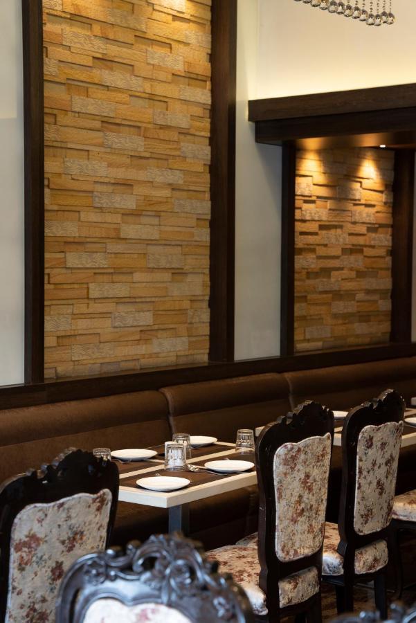 Gold Crest Business Hotel Navi Mumbai Exteriör bild