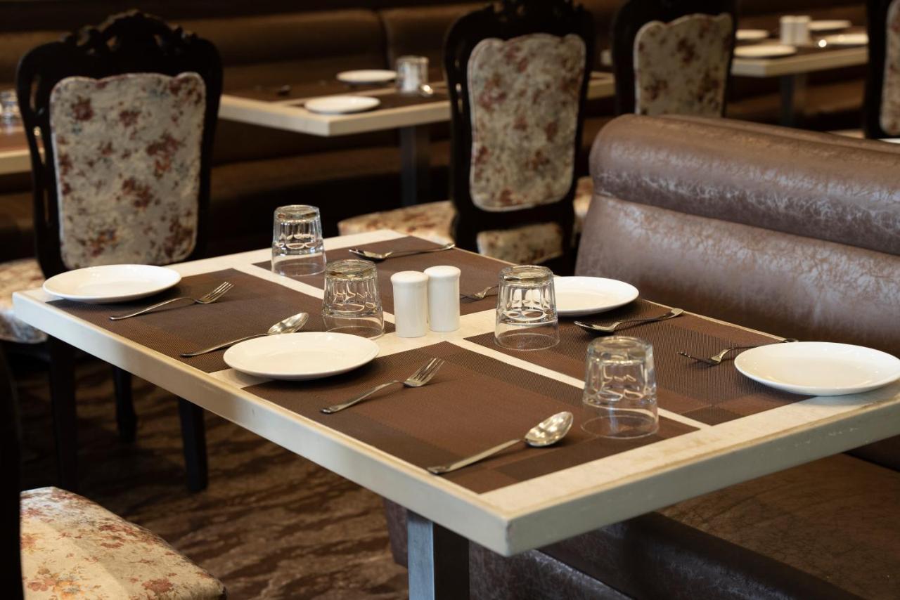 Gold Crest Business Hotel Navi Mumbai Exteriör bild