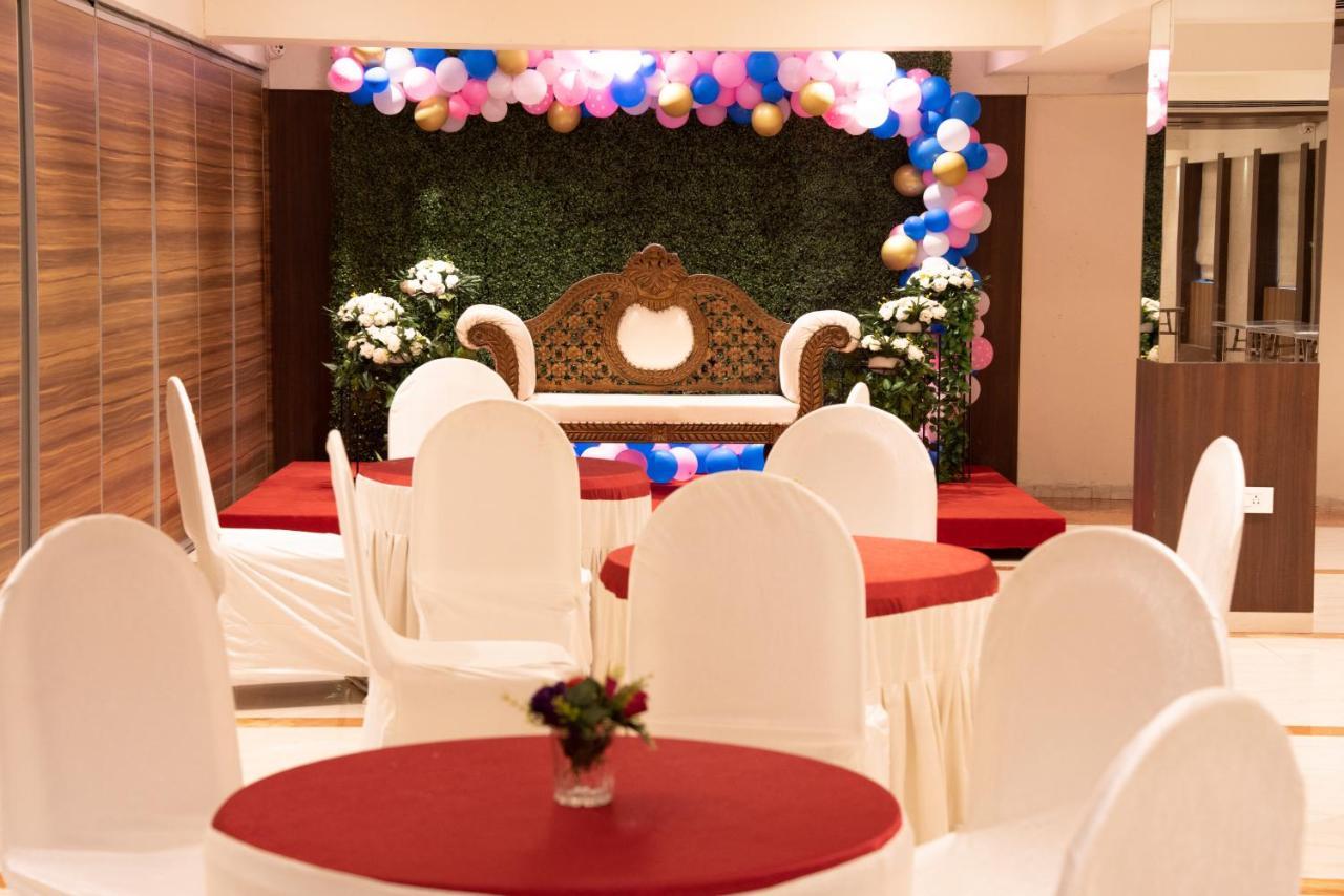 Gold Crest Business Hotel Navi Mumbai Exteriör bild