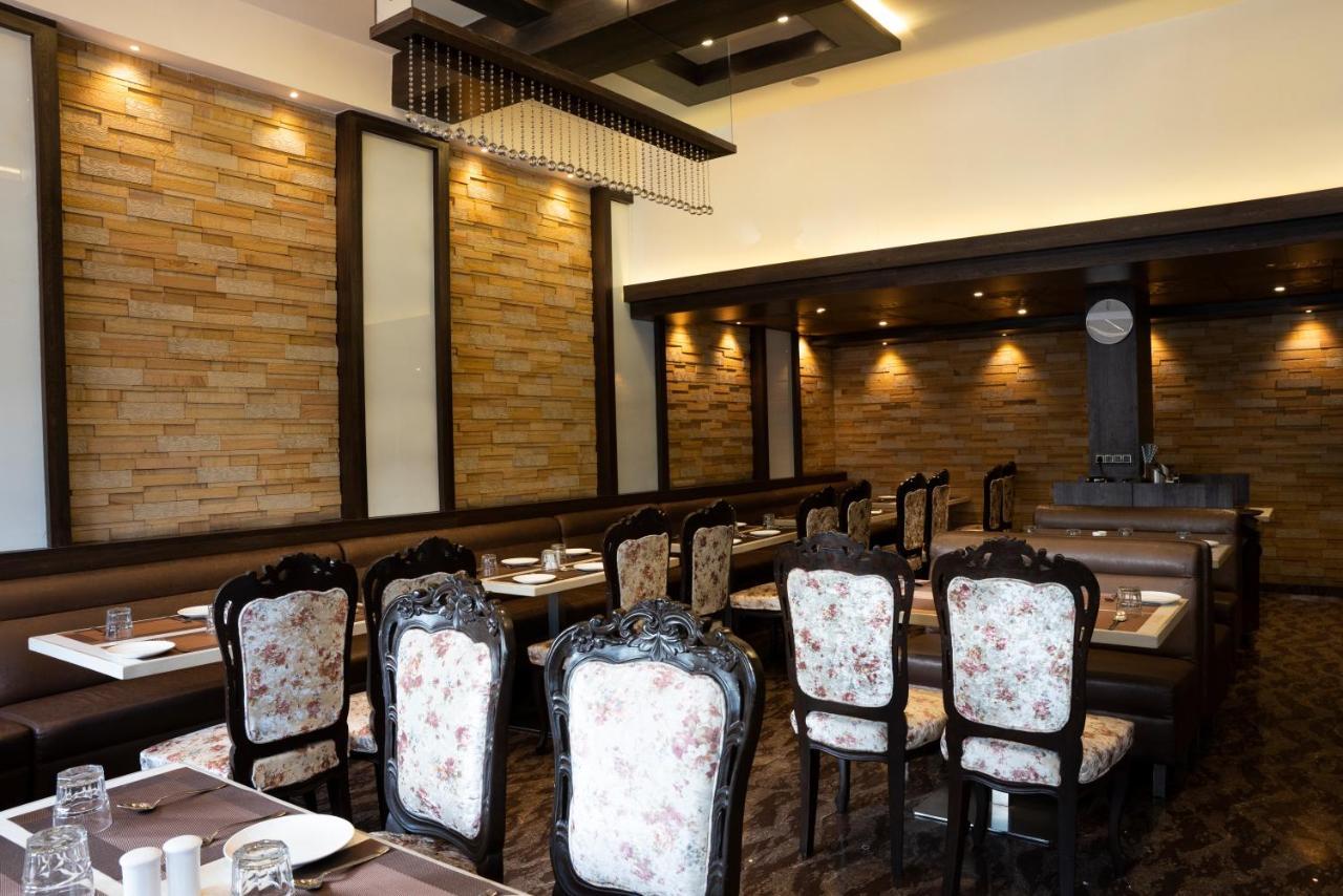 Gold Crest Business Hotel Navi Mumbai Exteriör bild