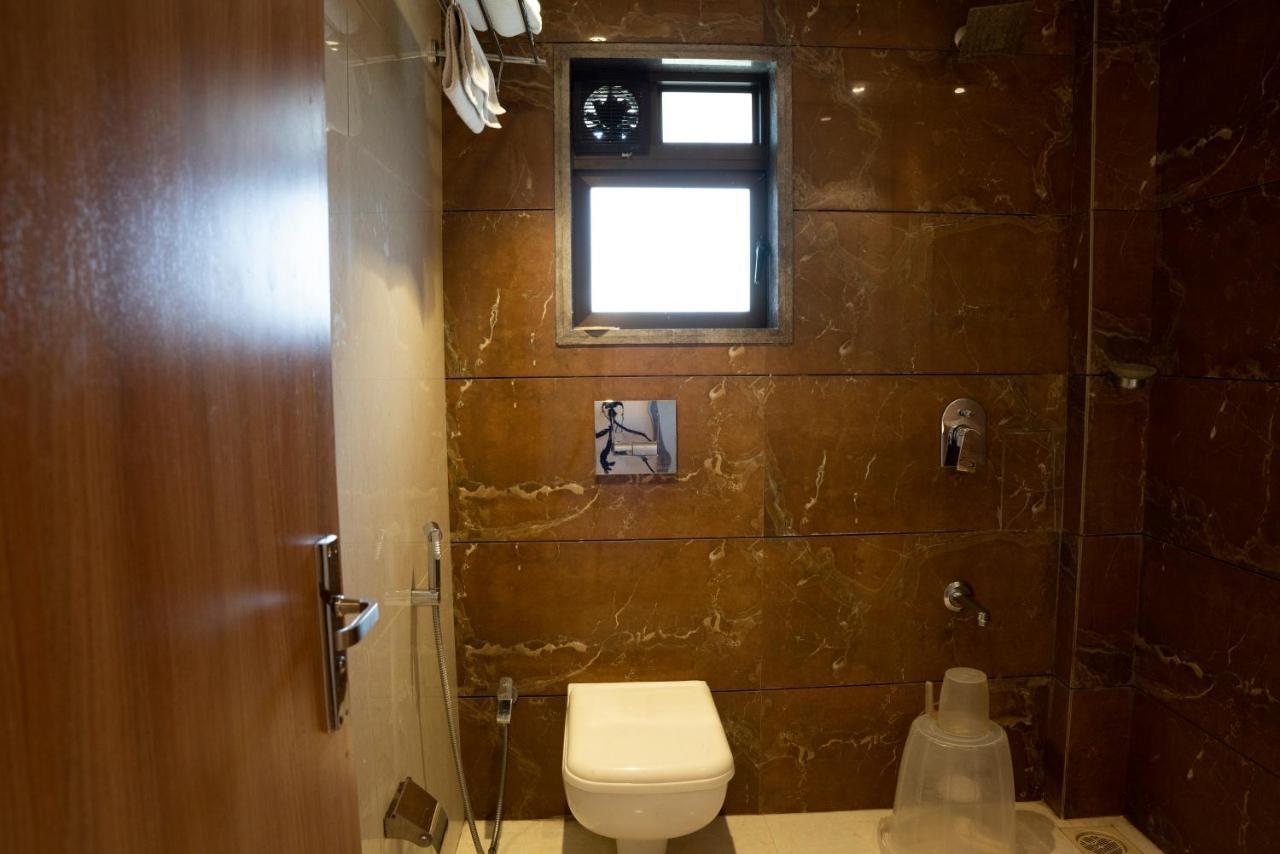 Gold Crest Business Hotel Navi Mumbai Exteriör bild
