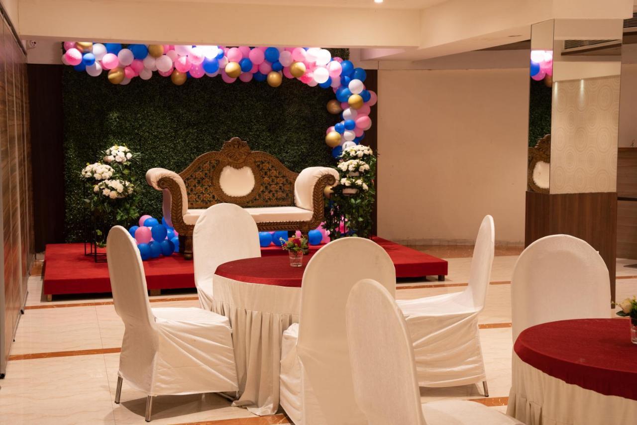 Gold Crest Business Hotel Navi Mumbai Exteriör bild