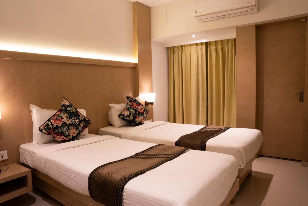 Gold Crest Business Hotel Navi Mumbai Exteriör bild