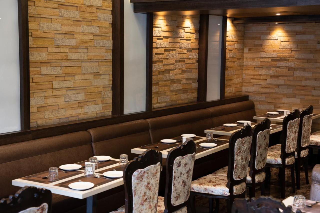 Gold Crest Business Hotel Navi Mumbai Exteriör bild