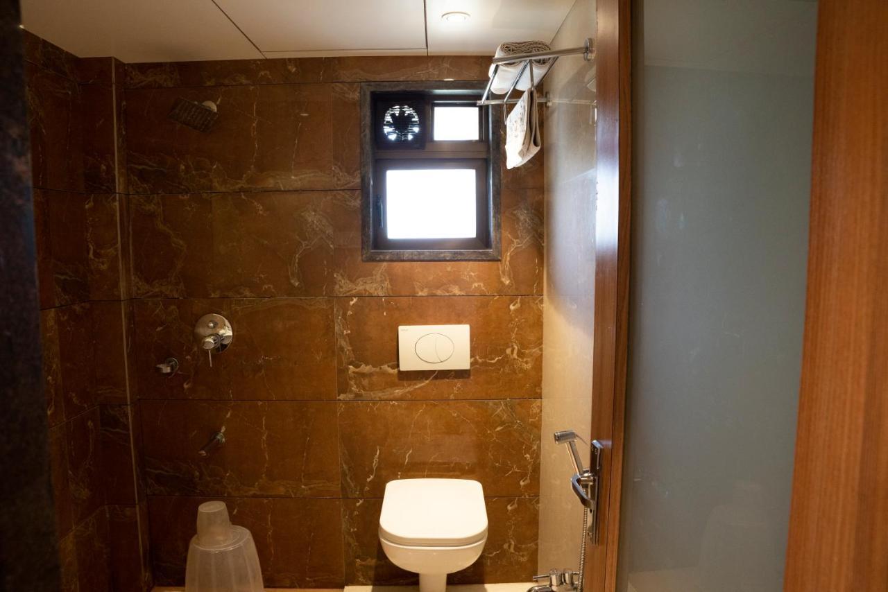 Gold Crest Business Hotel Navi Mumbai Exteriör bild