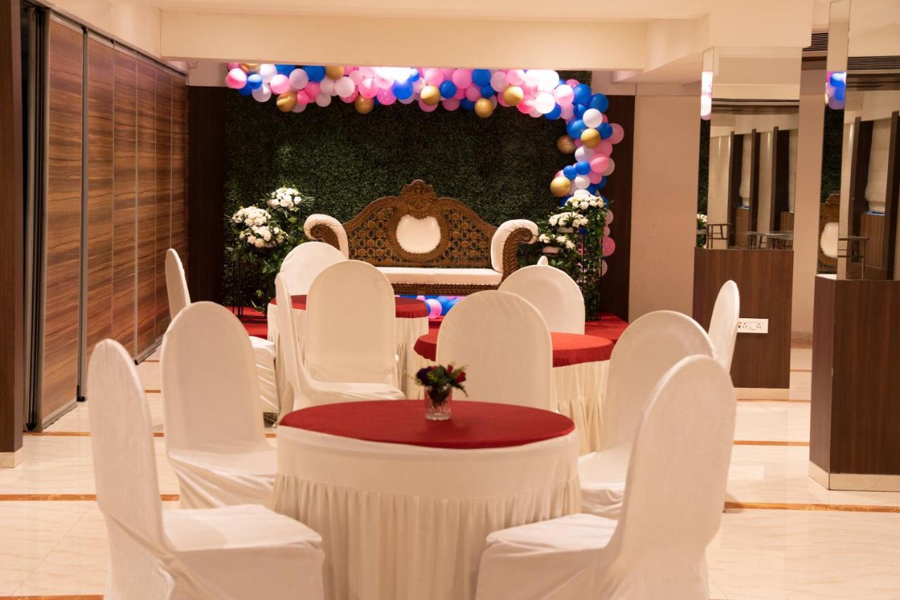 Gold Crest Business Hotel Navi Mumbai Exteriör bild