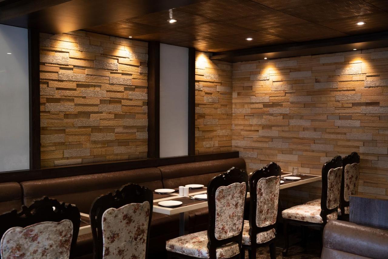Gold Crest Business Hotel Navi Mumbai Exteriör bild