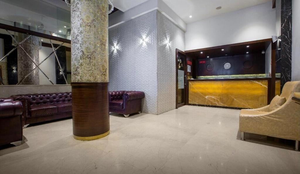 Gold Crest Business Hotel Navi Mumbai Exteriör bild