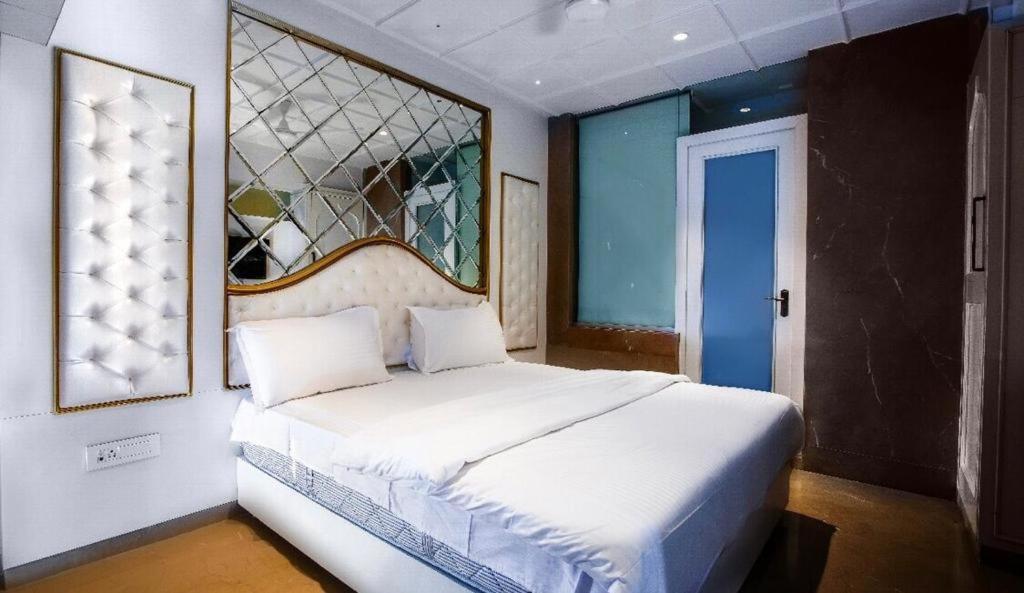 Gold Crest Business Hotel Navi Mumbai Exteriör bild